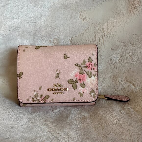 NWT! RARE! Coach 91752 Rose/Floral Print Bouquet Small Trifold Wallet In Blossom - Picture 1 of 8